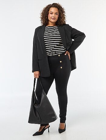 Pantalón legging liso de talle alto con botones dorados