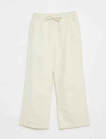 Pantalón ligero con corte ancho
