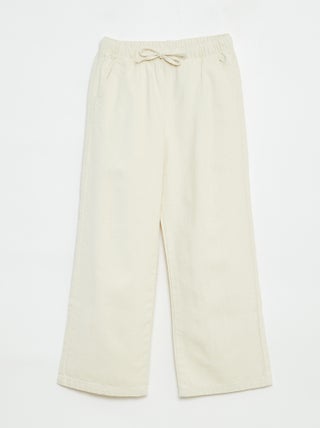 Pantalón ligero con corte ancho