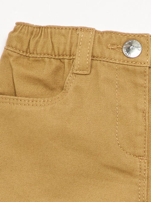 Pantalón liso con bajo volanteado - Kiabi Pantalón liso con bajo volanteado - Kiabi