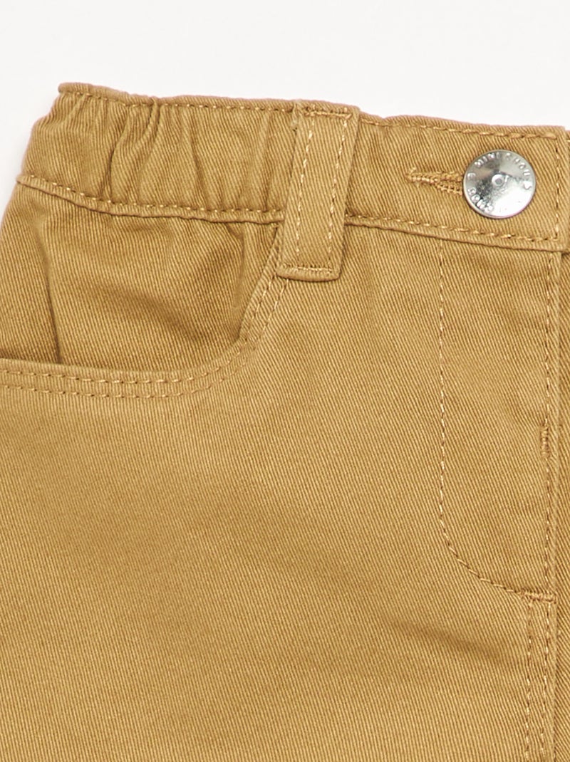 Pantalón liso con bajo volanteado Verde - Kiabi