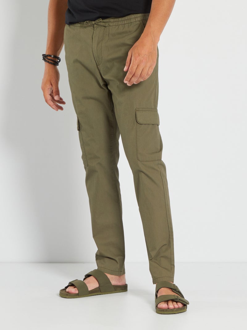 Pantalón liso con bolsillos con solapa KAKI - Kiabi