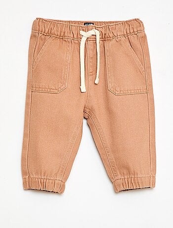 Pantalón liso corte relax fit