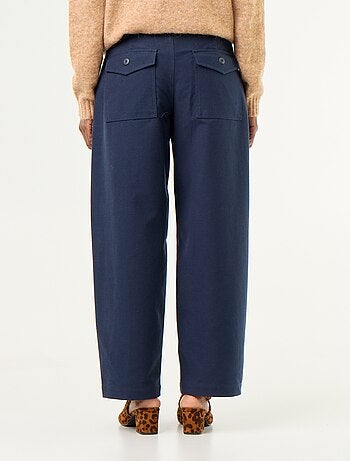 Pantalón liso de corte ancho