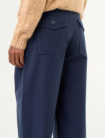 Pantalón liso de corte ancho