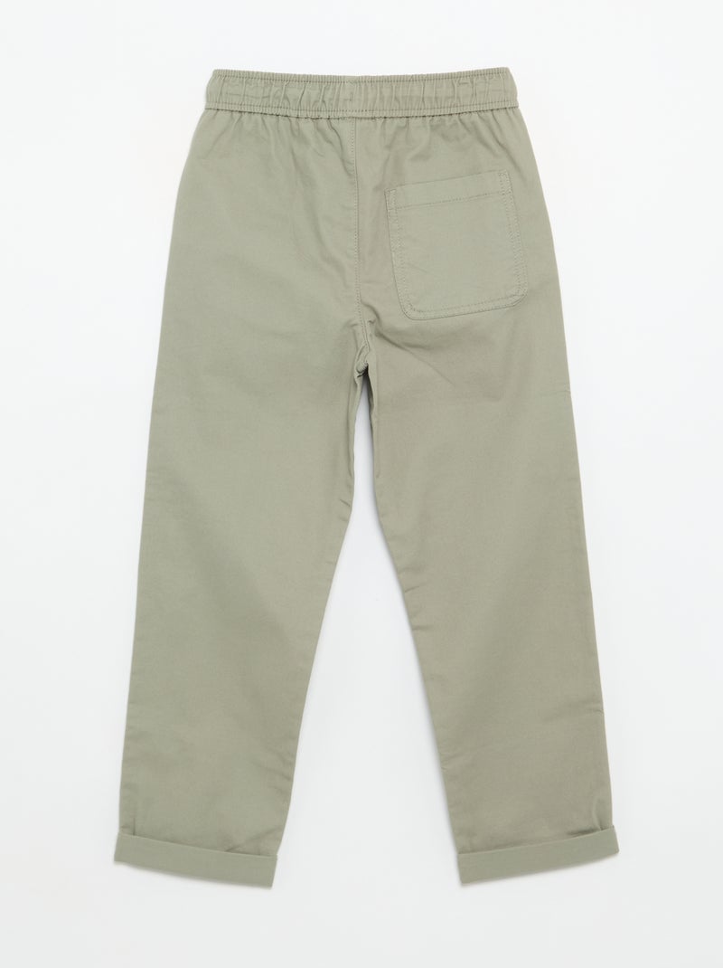 Pantalón liso ligero Verde - Kiabi