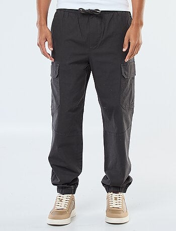 Pantalón liso multibolsillos con cintura elástica
