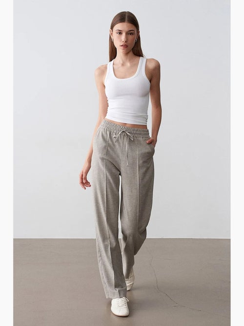 Pantalón lounge de popelina de pernera ancha dilvin - Kiabi Pantalón lounge de popelina de pernera ancha dilvin - Kiabi