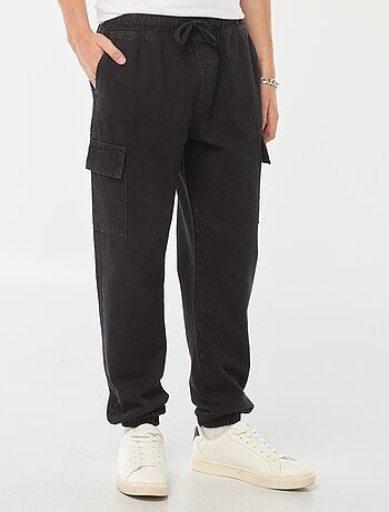Pantalón multibolsillos con cintura elástica