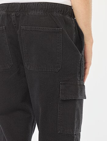 Pantalón multibolsillos con cintura elástica