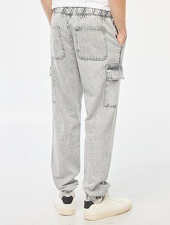 Pantalón multibolsillos con cintura elástica