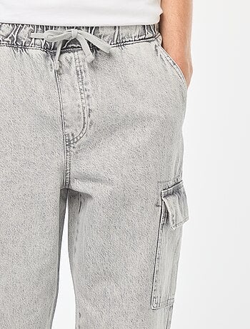 Pantalón multibolsillos con cintura elástica