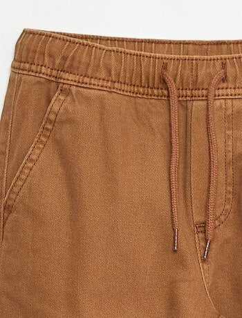 Pantalón multibolsillos con cintura elástica
