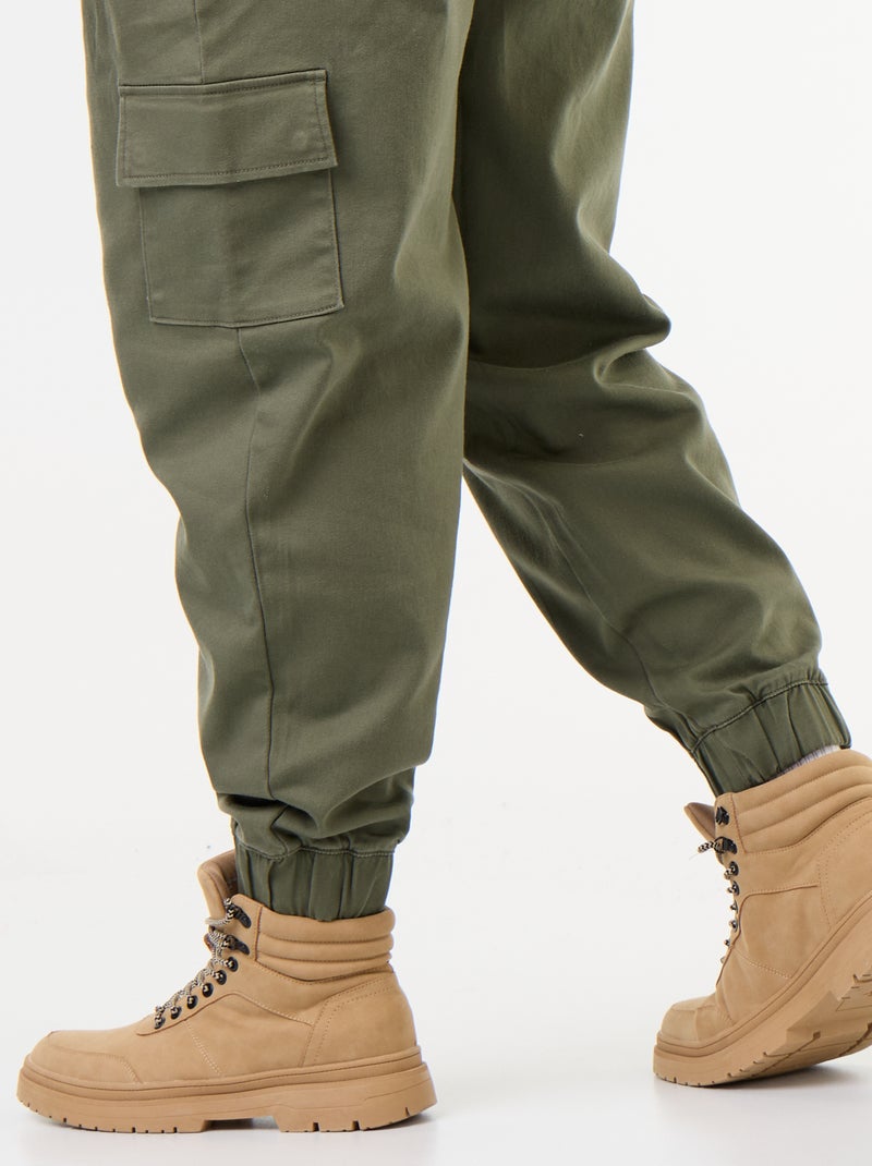 Pantalón multibolsillos con cintura elástica Verde - Kiabi
