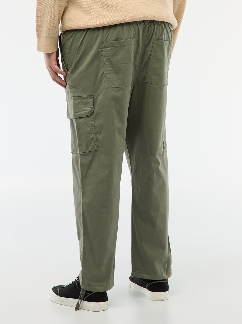 Pantalón multibolsillos corte recto / regular fit Verde - Kiabi