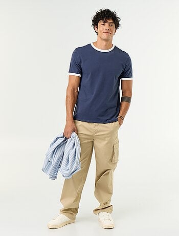 Pantalón multibolsillos de corte regular