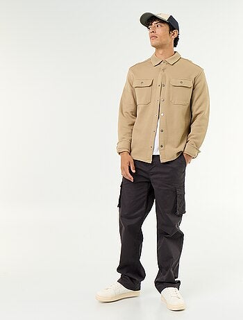 Pantalón multibolsillos de corte regular