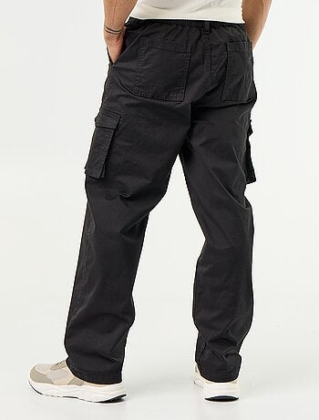 Pantalón multibolsillos de corte regular