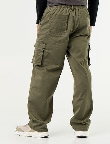 Pantalón multibolsillos de corte regular