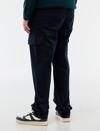 Pantalón multibolsillos liso