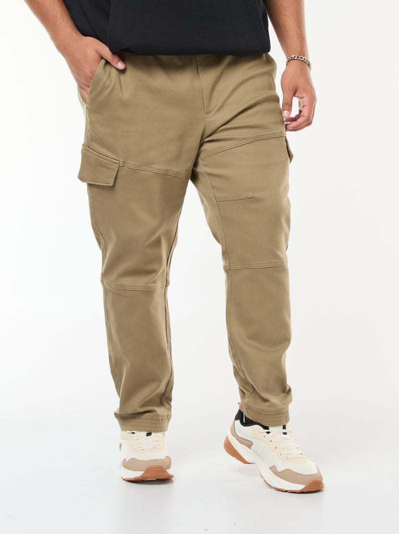 Pantalón multibolsillos liso con cinturón elástico Verde - Kiabi