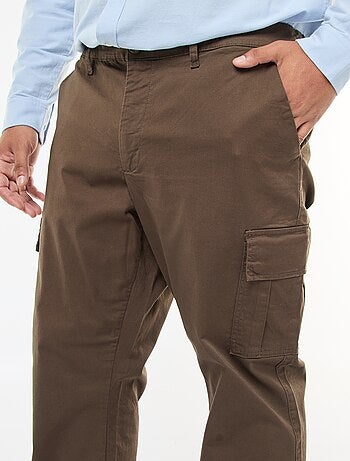 Pantalón multibolsillos liso con trabillas para cinturón