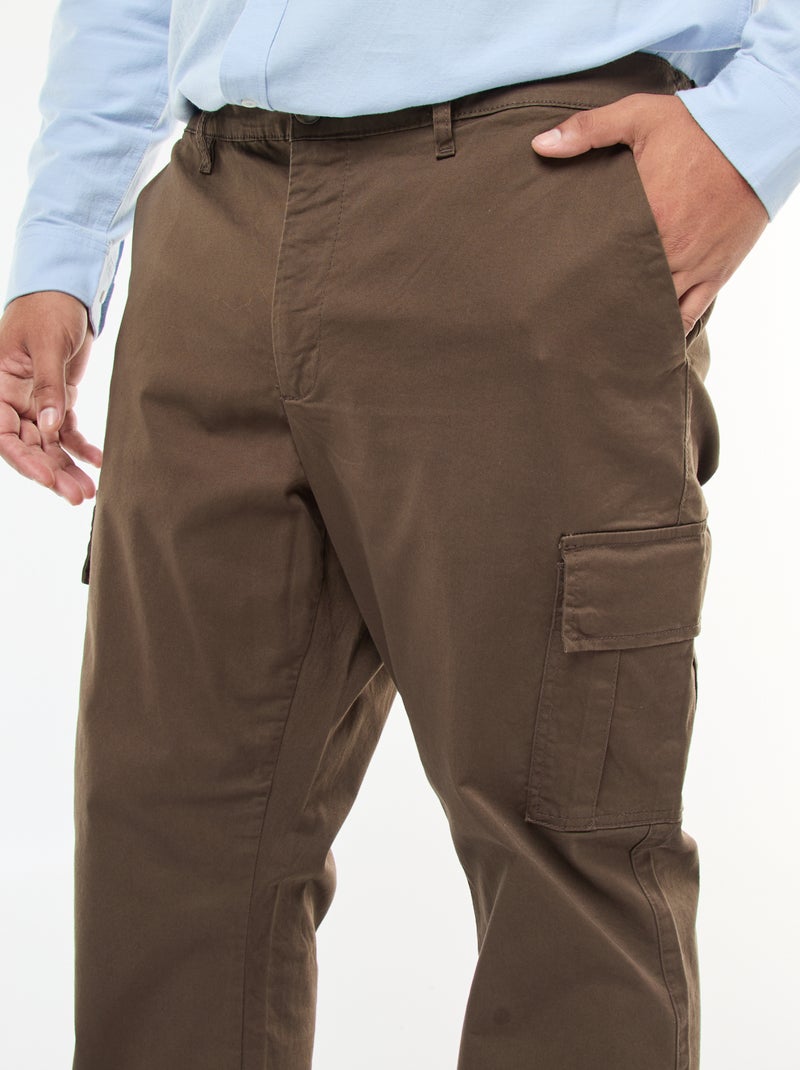 Pantalón multibolsillos liso con trabillas para cinturón Marron - Kiabi