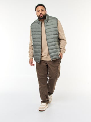 Pantalón multibolsillos liso con trabillas para cinturón