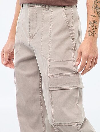Pantalón multibolsillos liso corte recto / Regular Fit