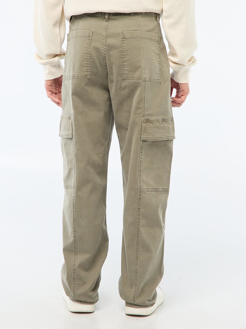 Pantalón multibolsillos liso corte recto / Regular Fit Kaki - Kiabi