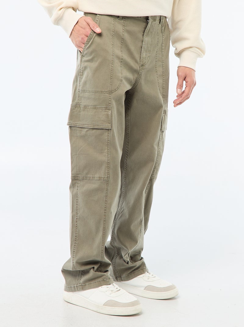 Pantalón multibolsillos liso corte recto / Regular Fit Kaki - Kiabi
