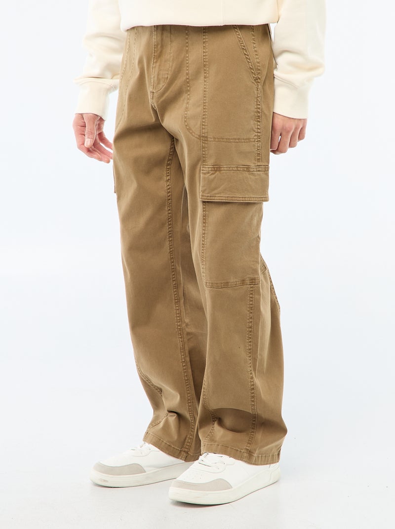 Pantalón multibolsillos liso corte recto / Regular Fit Marron - Kiabi