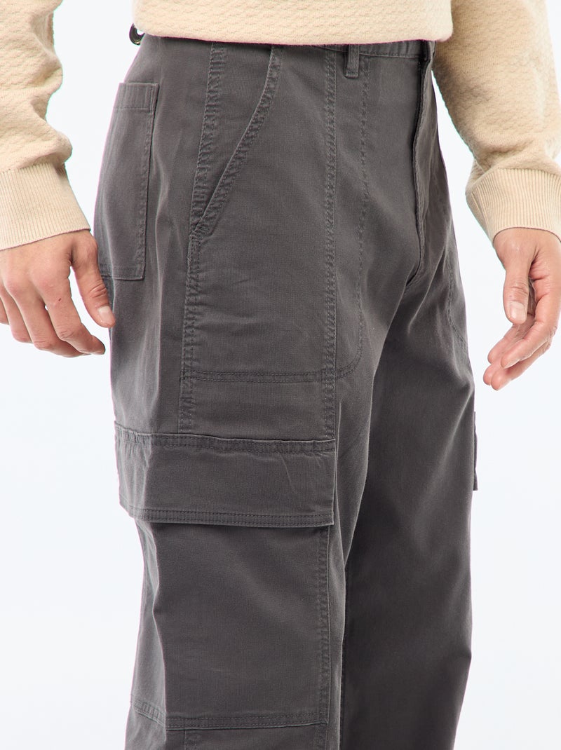 Pantalón multibolsillos liso corte recto / Regular Fit Negro - Kiabi