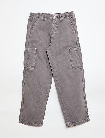 Pantalón multibolsillos liso