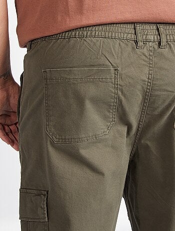Pantalón multibolsillos liso