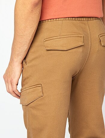 Pantalón multibolsillos liso