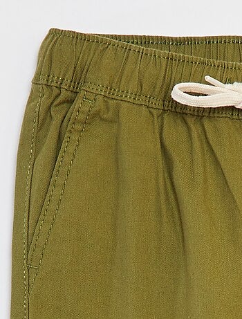 Pantalón multibolsillos liso