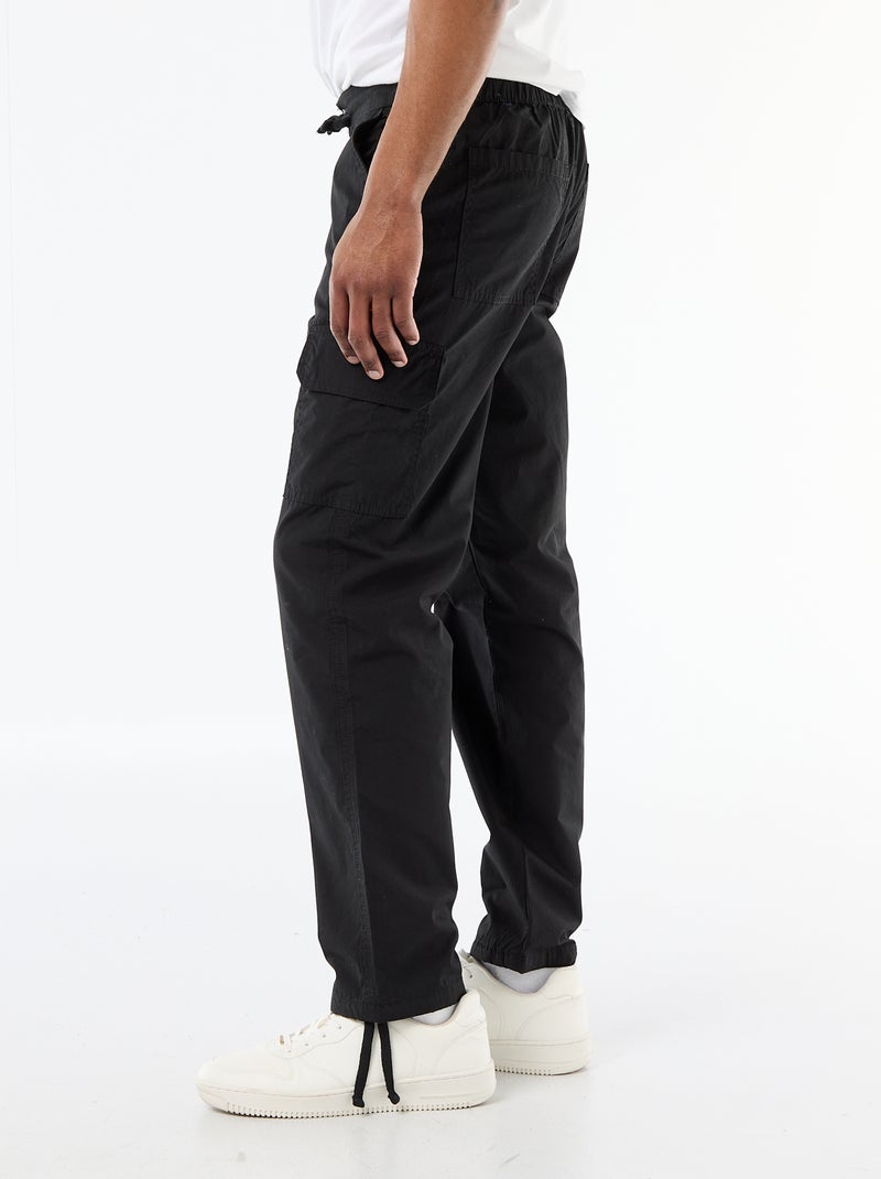 Pantalón multibolsillos regular fit Negro - Kiabi