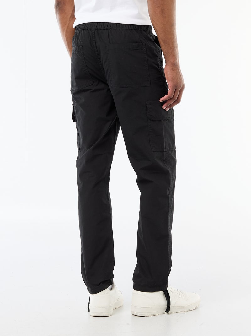 Pantalón multibolsillos regular fit Negro - Kiabi
