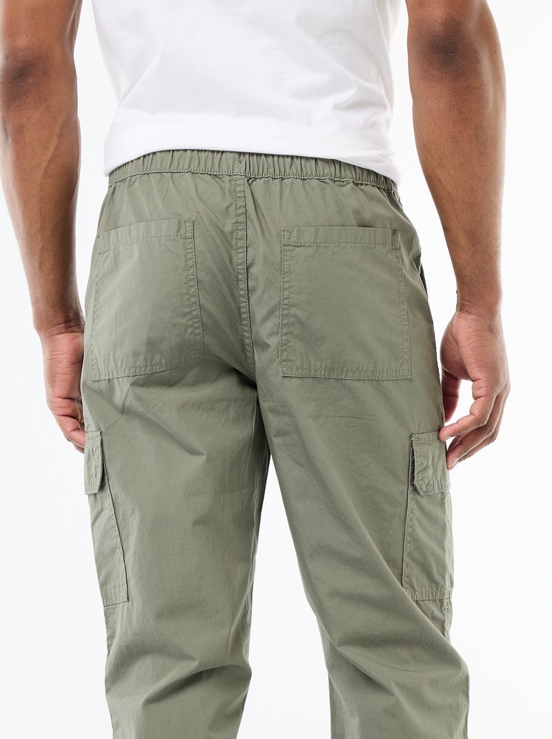 Pantalón multibolsillos regular fit Verde - Kiabi