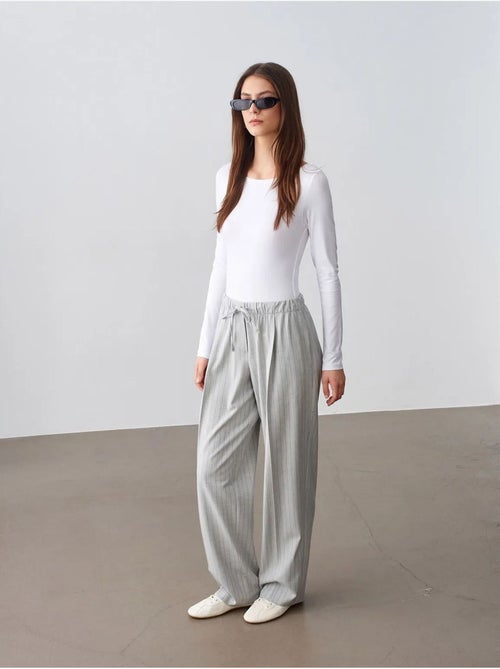 Pantalón palazzo de rayas de pernera ancha dilvin - Kiabi Pantalón palazzo de rayas de pernera ancha dilvin - Kiabi