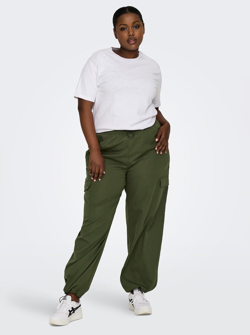 Pantalón paracaídas 'Only Carmakoma' verde caqui - Kiabi
