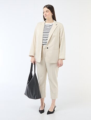 Pantalón pitillo con cierre de gancho y cremallera