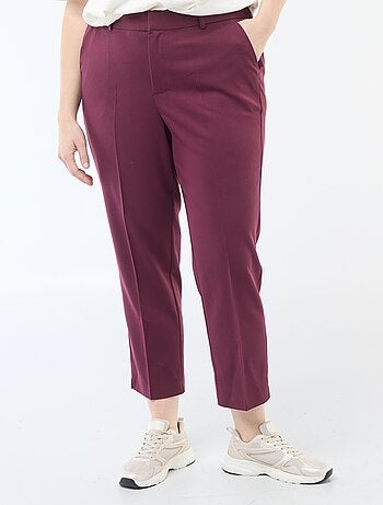 Pantalón pitillo con cierre de gancho y cremallera