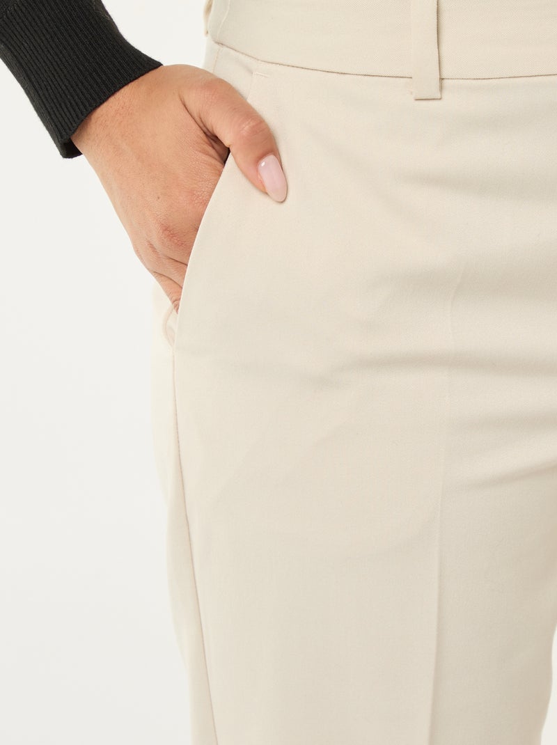 Pantalón pitillo liso con 2 bolsillos Beige - Kiabi