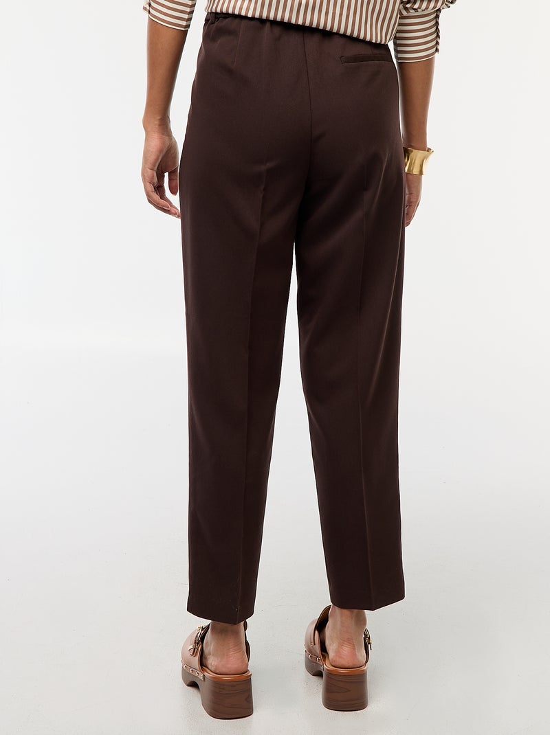 Pantalón pitillo liso con 2 bolsillos Marron - Kiabi