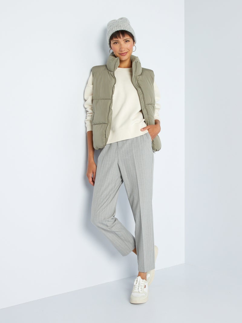Pantalón pitillo tobillero de rayas BEIGE - Kiabi