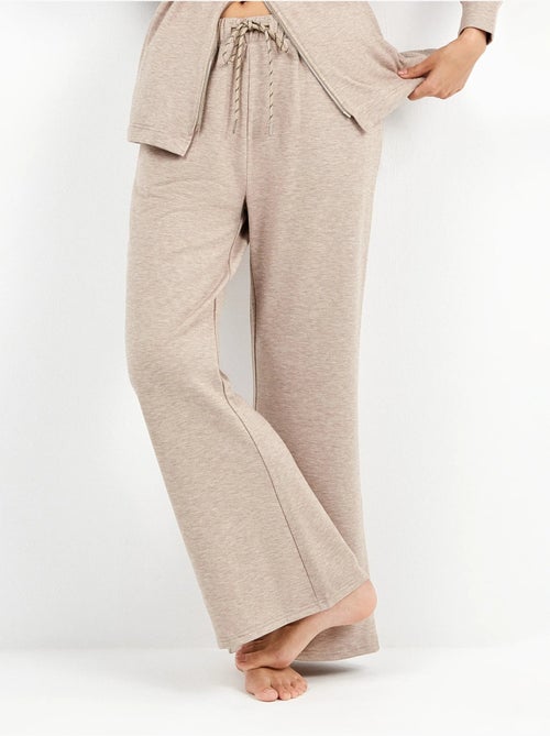 Pantalón recto ajustable en cintura en tejido de felpa - Kiabi Pantalón recto ajustable en cintura en tejido de felpa - Kiabi