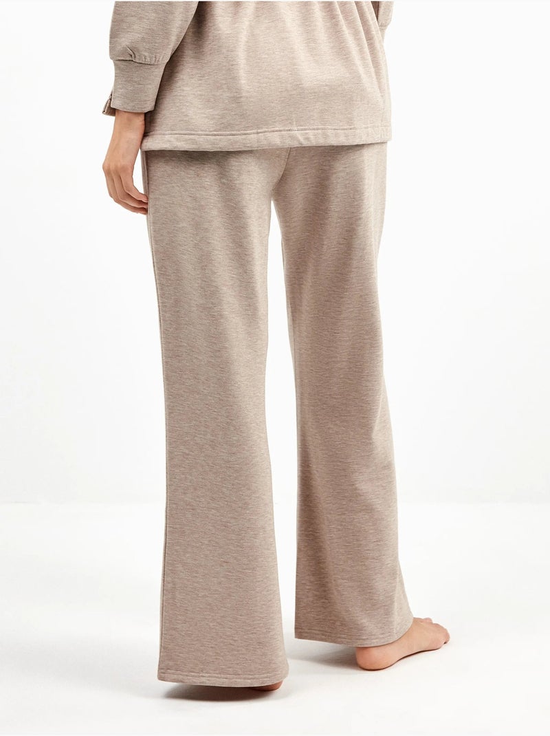 Pantalón recto ajustable en cintura en tejido de felpa Marrón caramelo - Kiabi
