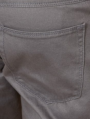 Pantalón recto con 5 bolsillos - Kiabi
